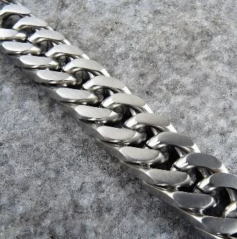 Bold Cuban Chain for Men - Image 2