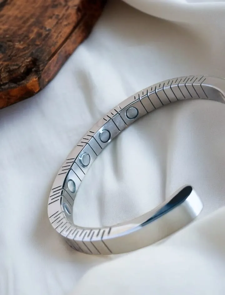 Cuff Deluxe Magnetic Stainless Steel Bangle – Adjustable Health Bracelet