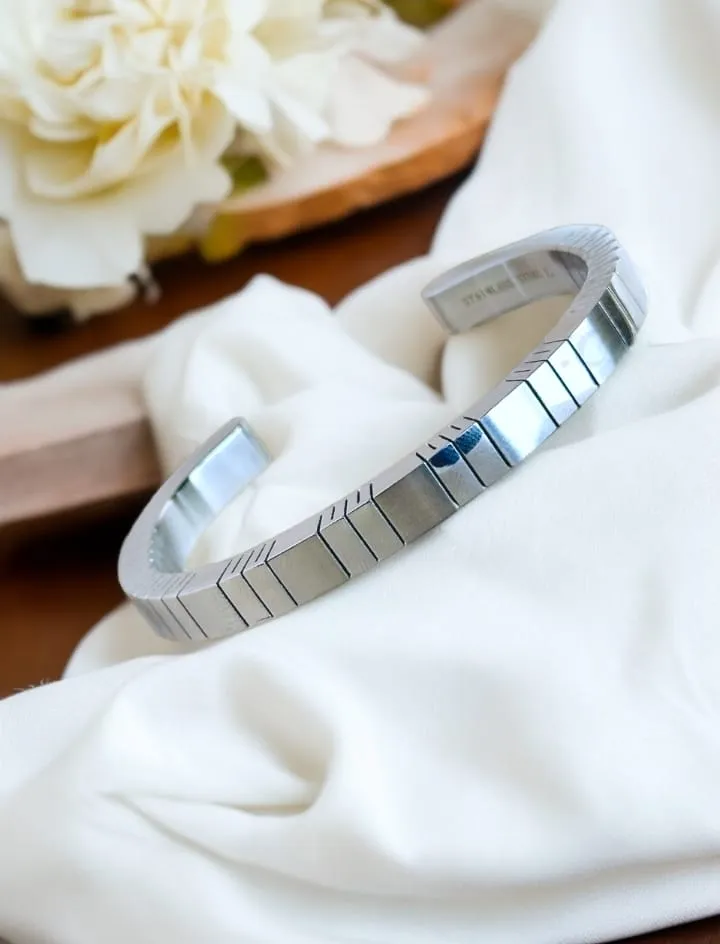 Cuff Deluxe Magnetic Stainless Steel Bangle – Adjustable Health Bracelet